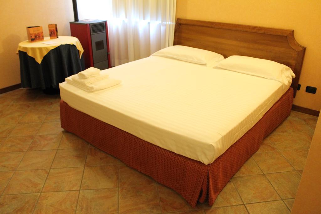 Hotel Don Carlo Broni