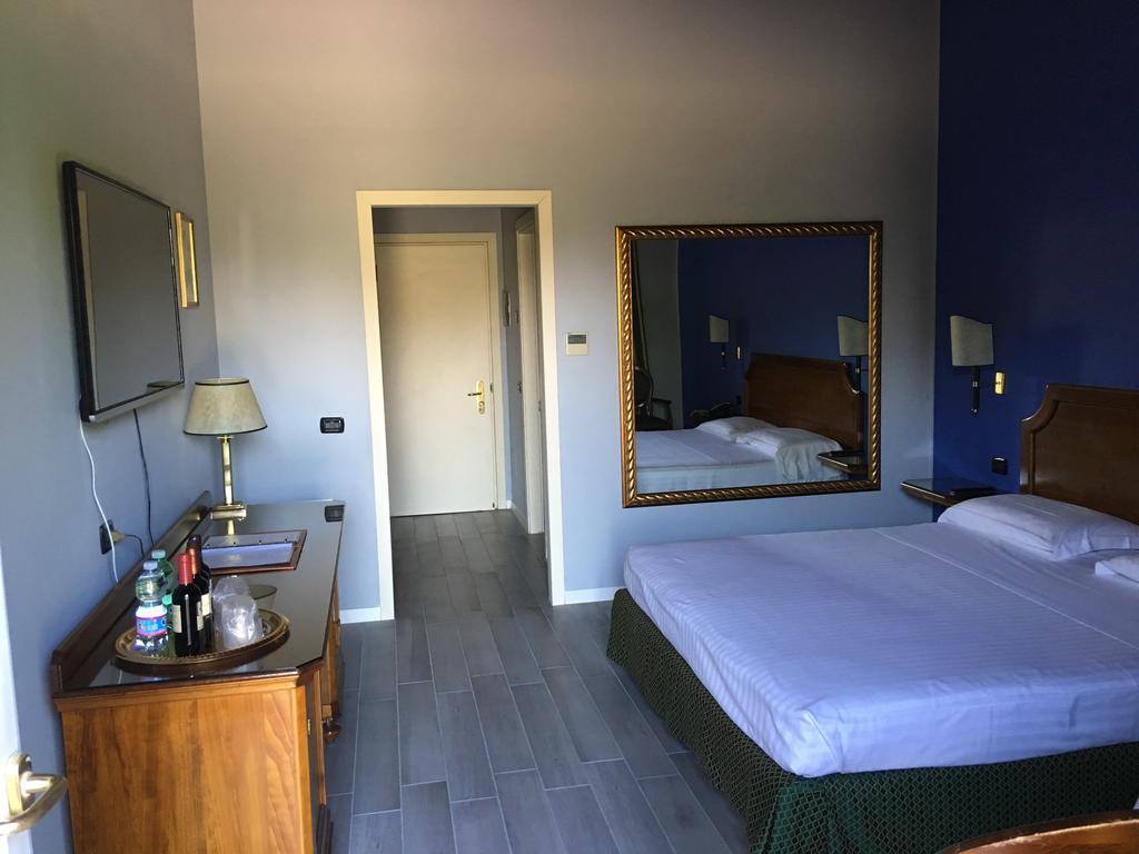 Hotel Don Carlo Broni